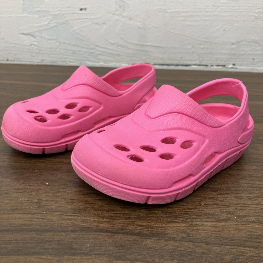 Classic Lightweight Clog with Heel Strap Pink Size 6 (US)